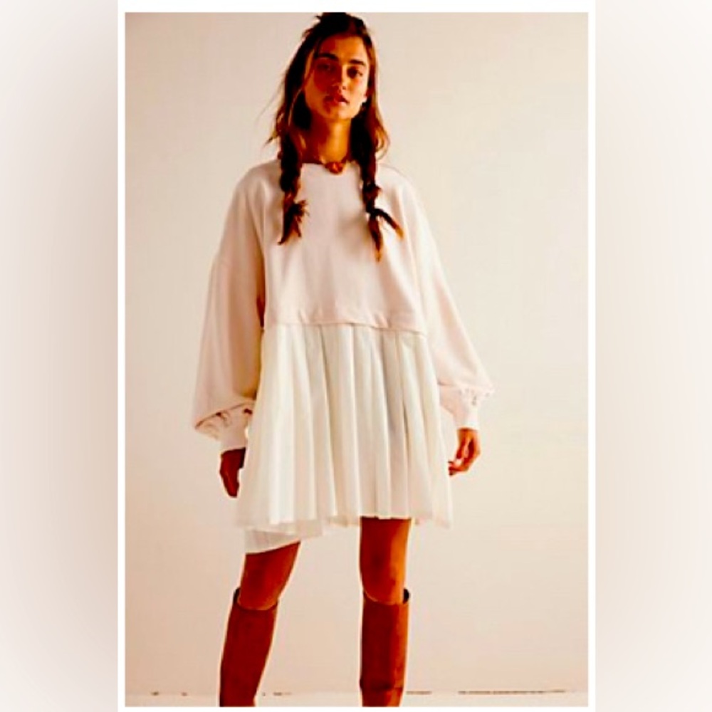 Free People Eleanor Sweatshirt in Delicacy Combo